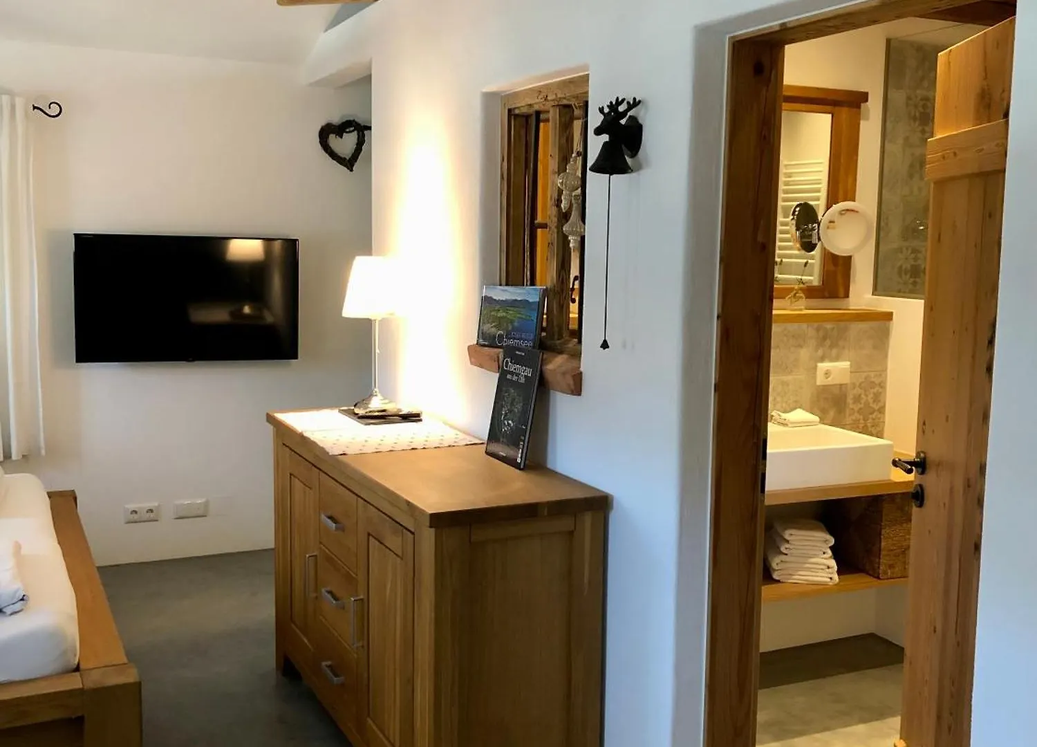 Chalet Hochgern Staudach-Egerndach Apartment